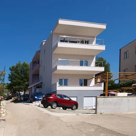 Apartment Tena *